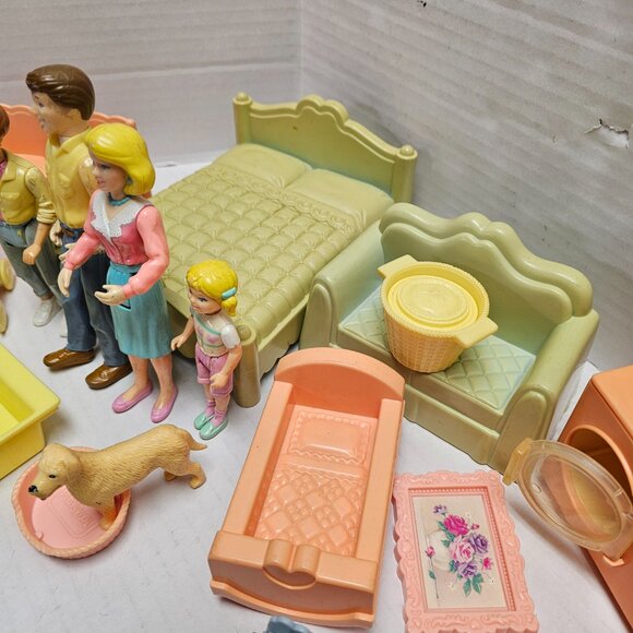 Vintage Playskool Family Figure People Furniture Dollhouse Doll House LOT RARE - Picture 11 of 16